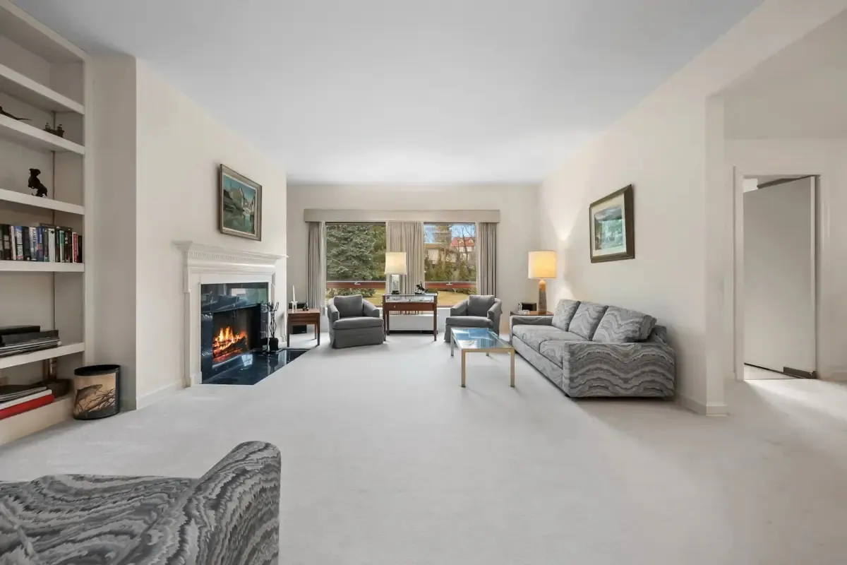 1 Milbank Avenue unit 2D exterior