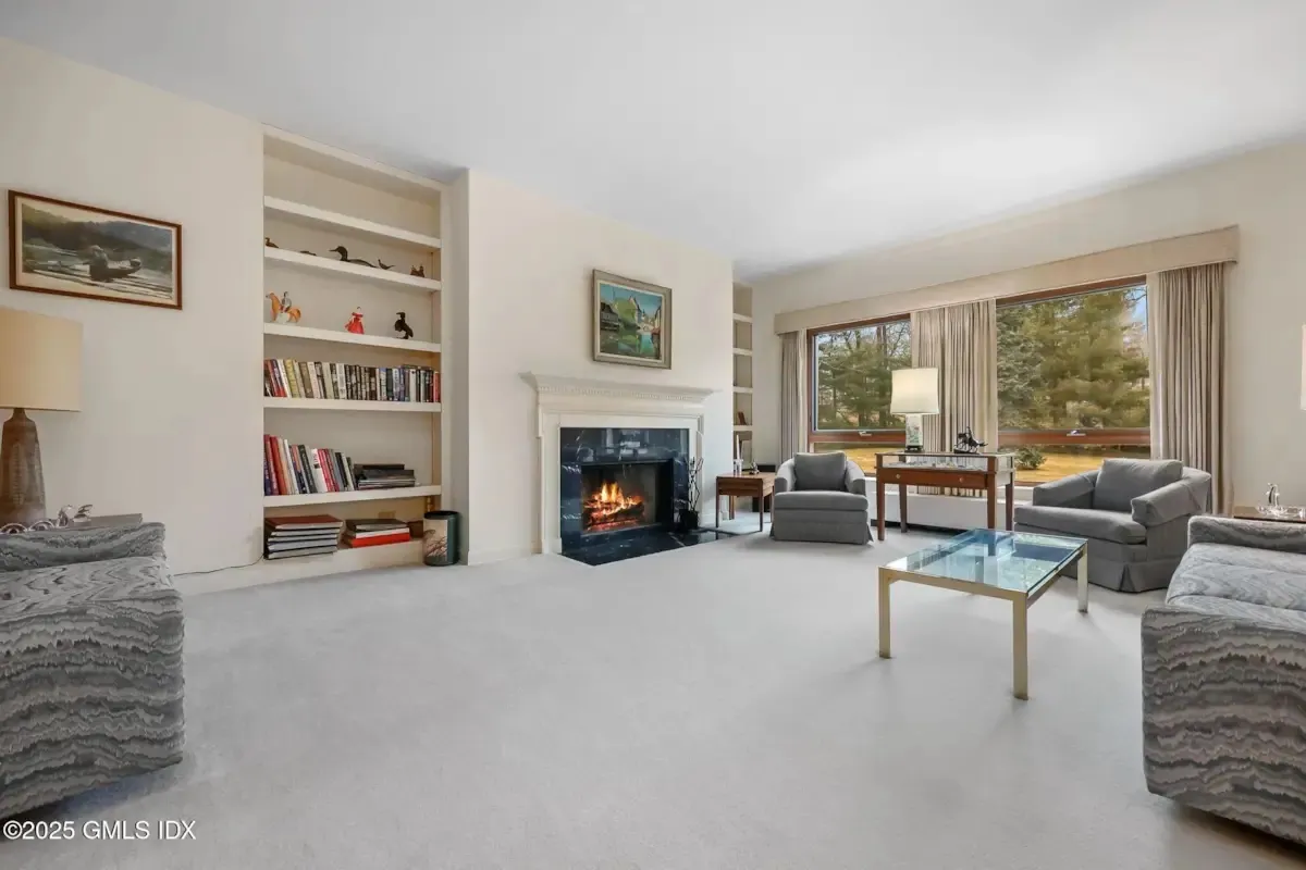 1 Milbank Avenue unit 2D additional view