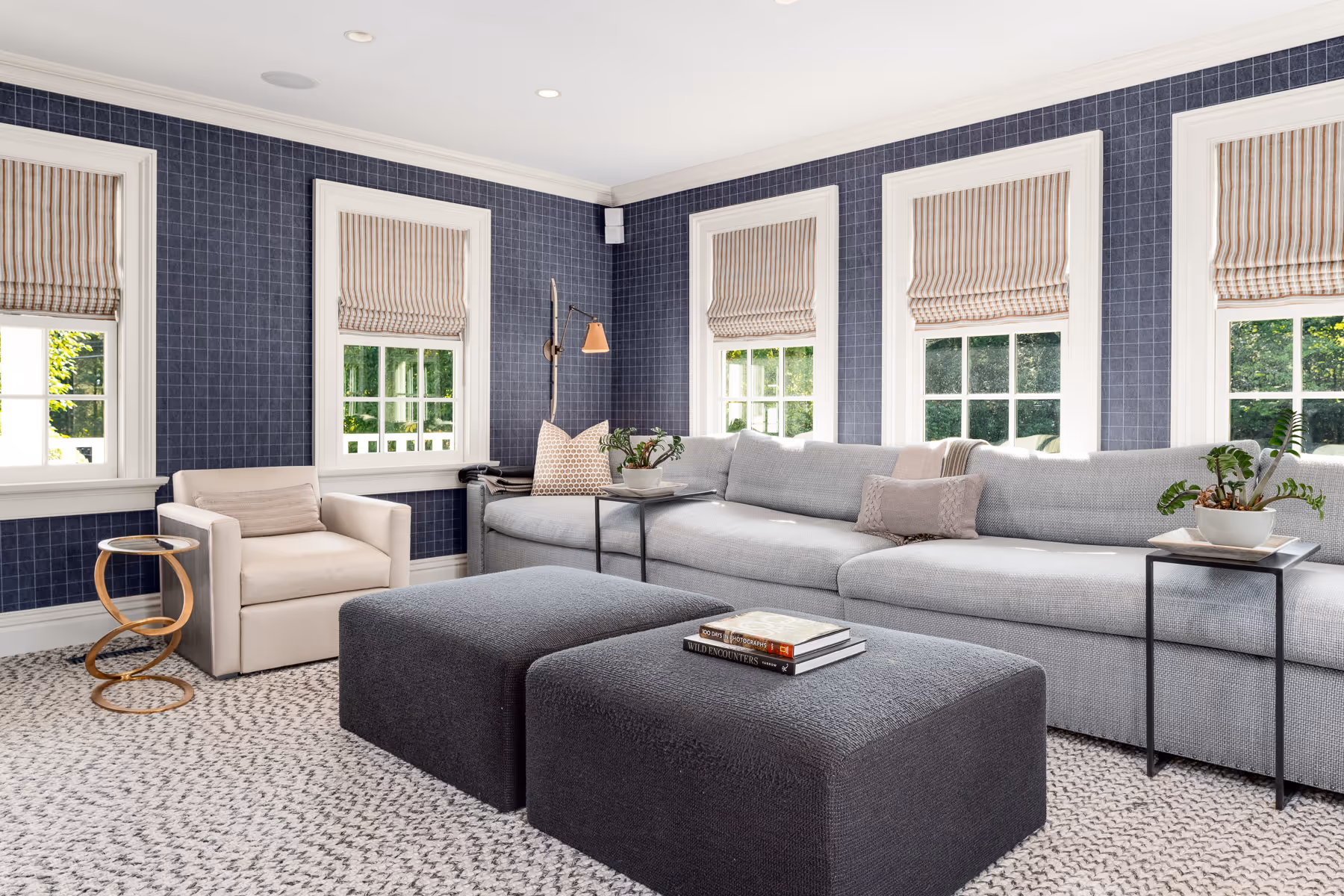 411 Stanwich Road dining area