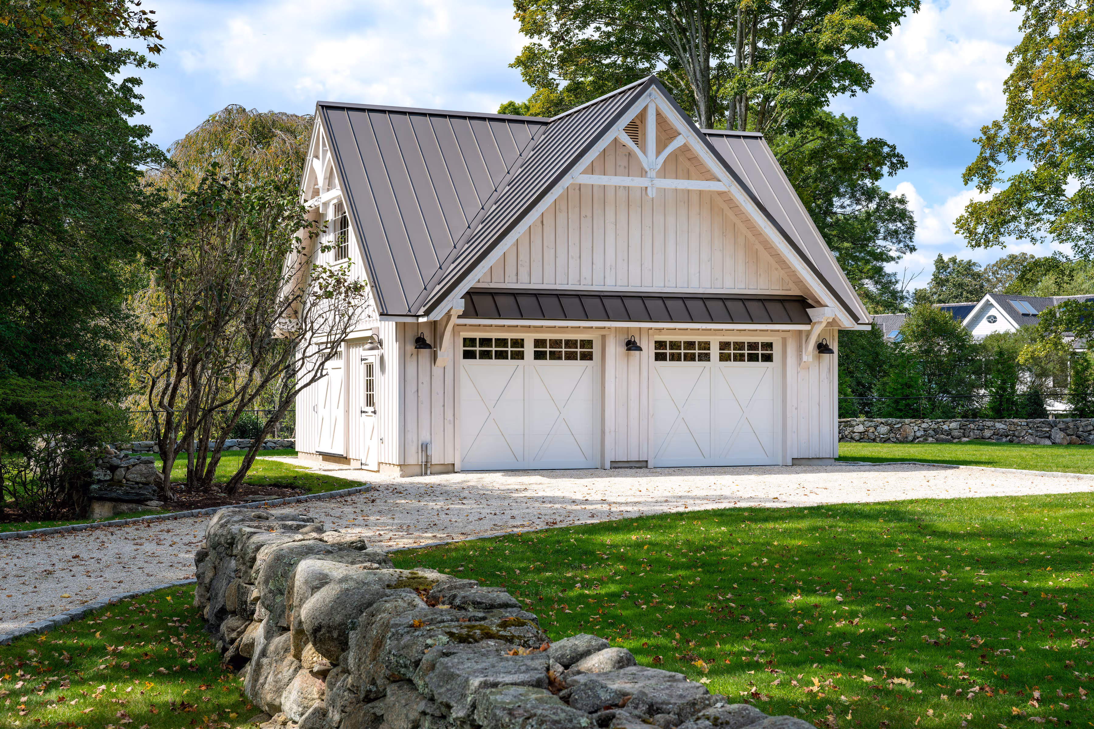 411 Stanwich Road landscape