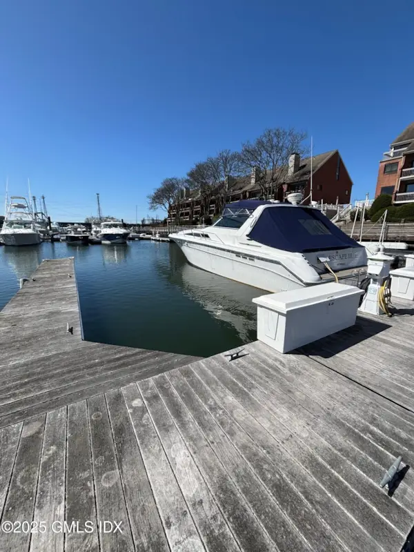 7 River Road boat slip marina view