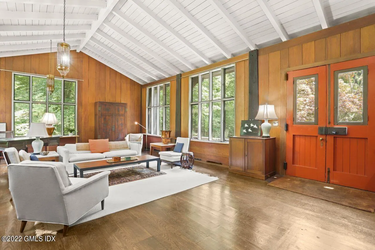 9 Lia Fail Way cottage exterior